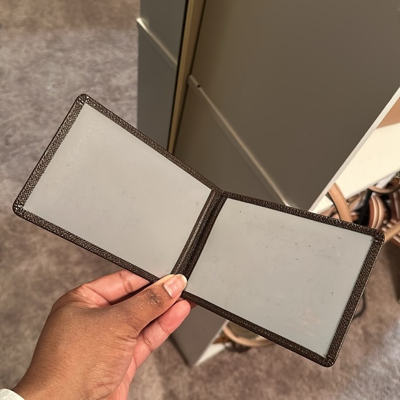 Louis Vuitton Taiga Leather Card Holder - Picture 4 of 4
